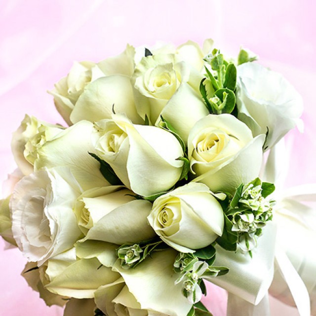 充滿愛與祝福的新娘白玫瑰捧花 浪漫推薦