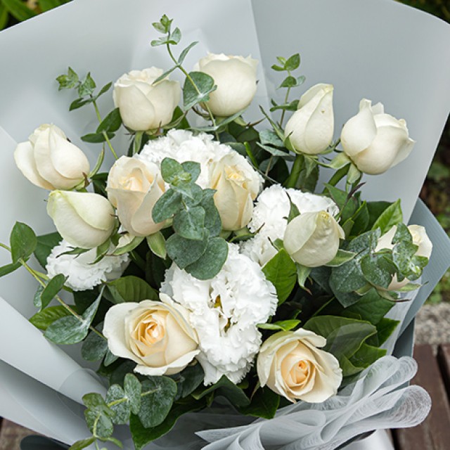 花店推薦禮物  白色戀人白玫瑰花束