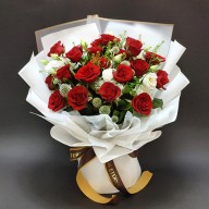 穿越時光 愛的永恆  紅玫瑰花束