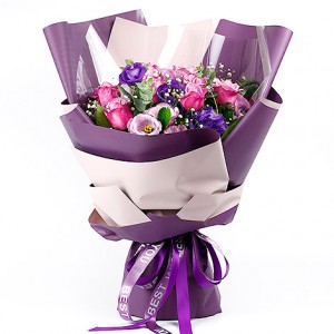 創意情人花束該送什麼 只愛你紫玫瑰花束 花店送花