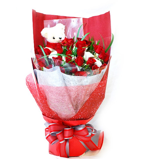 愛妳熊熊紅玫瑰花束 台北花店推薦 玫瑰花 情人送花 玫瑰花圖片

 